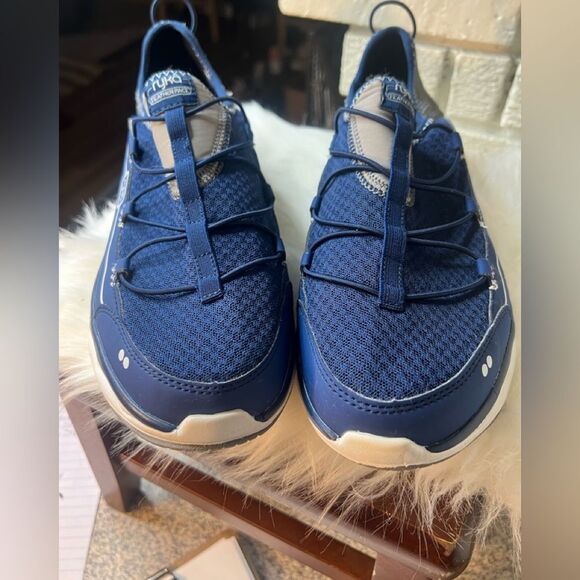 Slip on Tennis Shoes - Picture 9 of 12